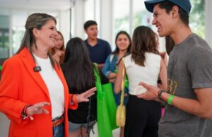 Asiste Martha Herrera a Simposio Nacional del ITESM