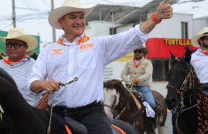 Cabalga Héctor García rumbo a la Alcaldía de Guadalupe