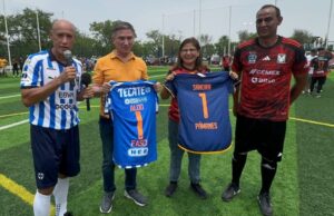 Inauguran leyendas del futbol regio “Mega Copa Naranja”