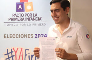 Firma César Garza Pacto por la Primera Infancia