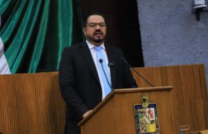 Pide Ignacio Castellanos apoyar a empresas que se instalen fuera de la metrópoli