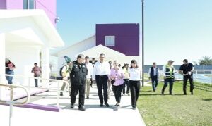 Supervisan Américo y María, sitio para albergar migrantes