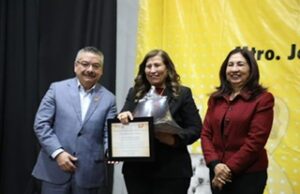 Realiza sección 21 del SNTE conferencia sobre violencia contra la mujer