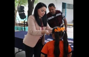 Apoya a mejorar con lentes desempeño escolar en Escobedo
