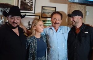 “Arropan” Leyendas Norteñas a Don Salvador Guajardo