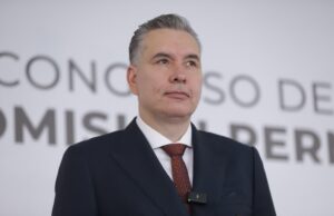 Es Waldo Fernández secretario de la de la permanente en el Senado