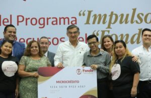 Américo entrega apoyos a emprendedores por más de 33 MDP