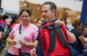 Continúa repartición de “Útiles, Útiles” en Monterrey