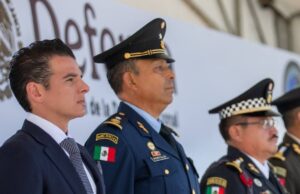 Miguel Flores felicita a nuevo coordinador de la Guardia Nacional en Nuevo León