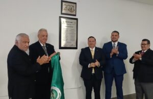 Colegio de Abogados celebra 200 años con develación de placa