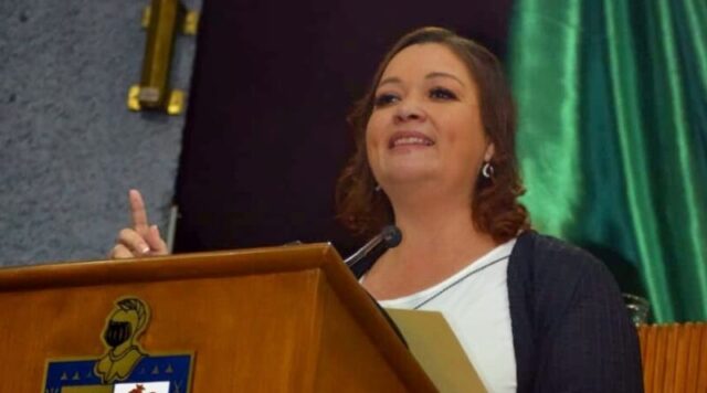 Rocio-Inicio-2-Ano-HCNL-e1756812308479-800x445