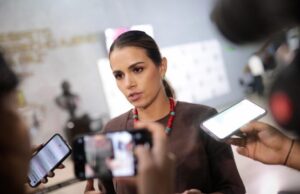 Lorena de la Garza defiende trabajo de Adrián