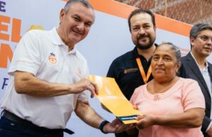 Entregan 3 mil 500 testamentos gratuitos en Guadalupe